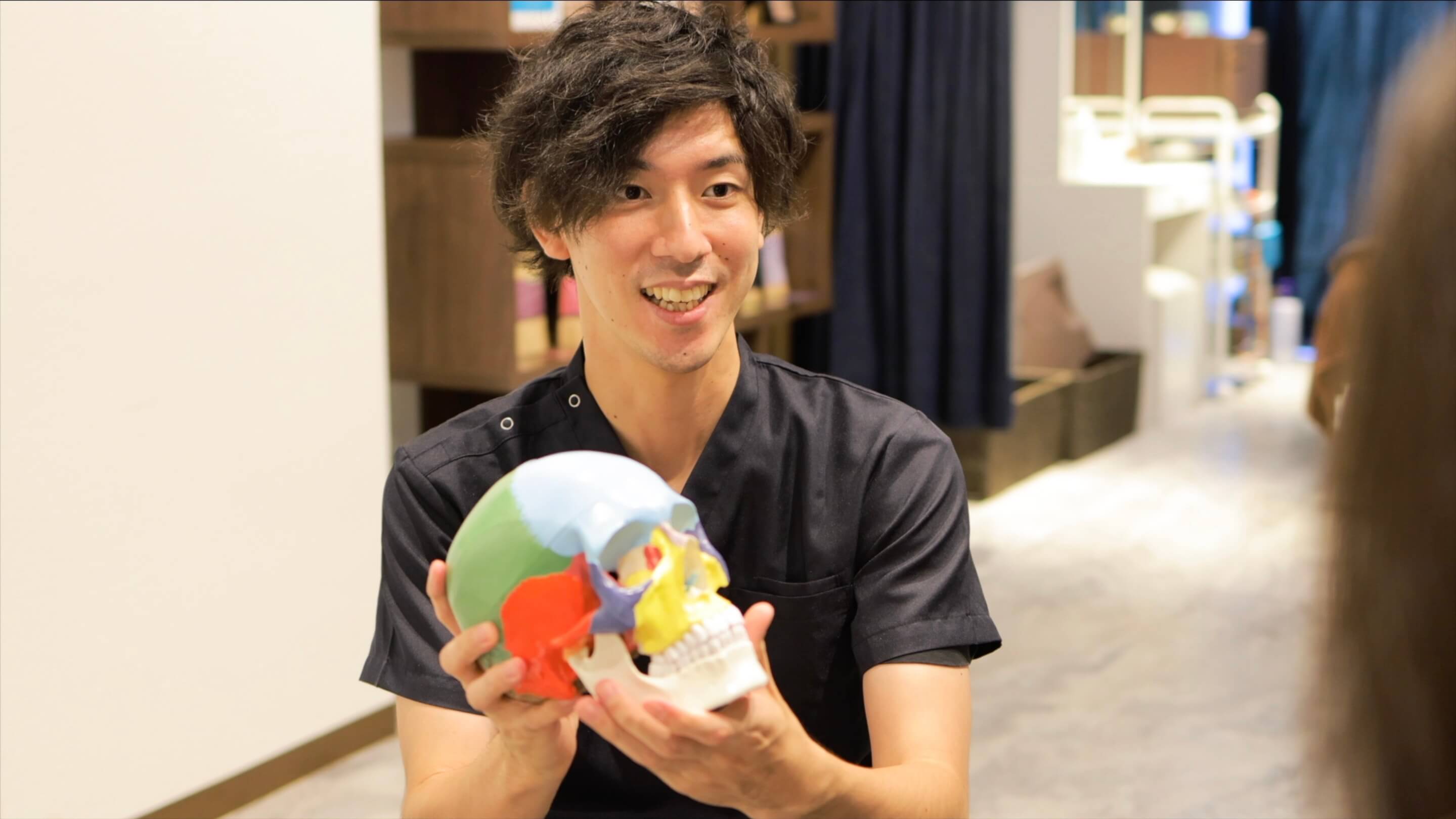 京都で電気を流す美容鍼なら鍼灸サロン孔-KOH-